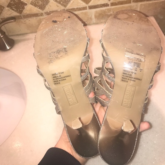 Unlisted Sparkly Gold Low Heel - Picture 4 of 4